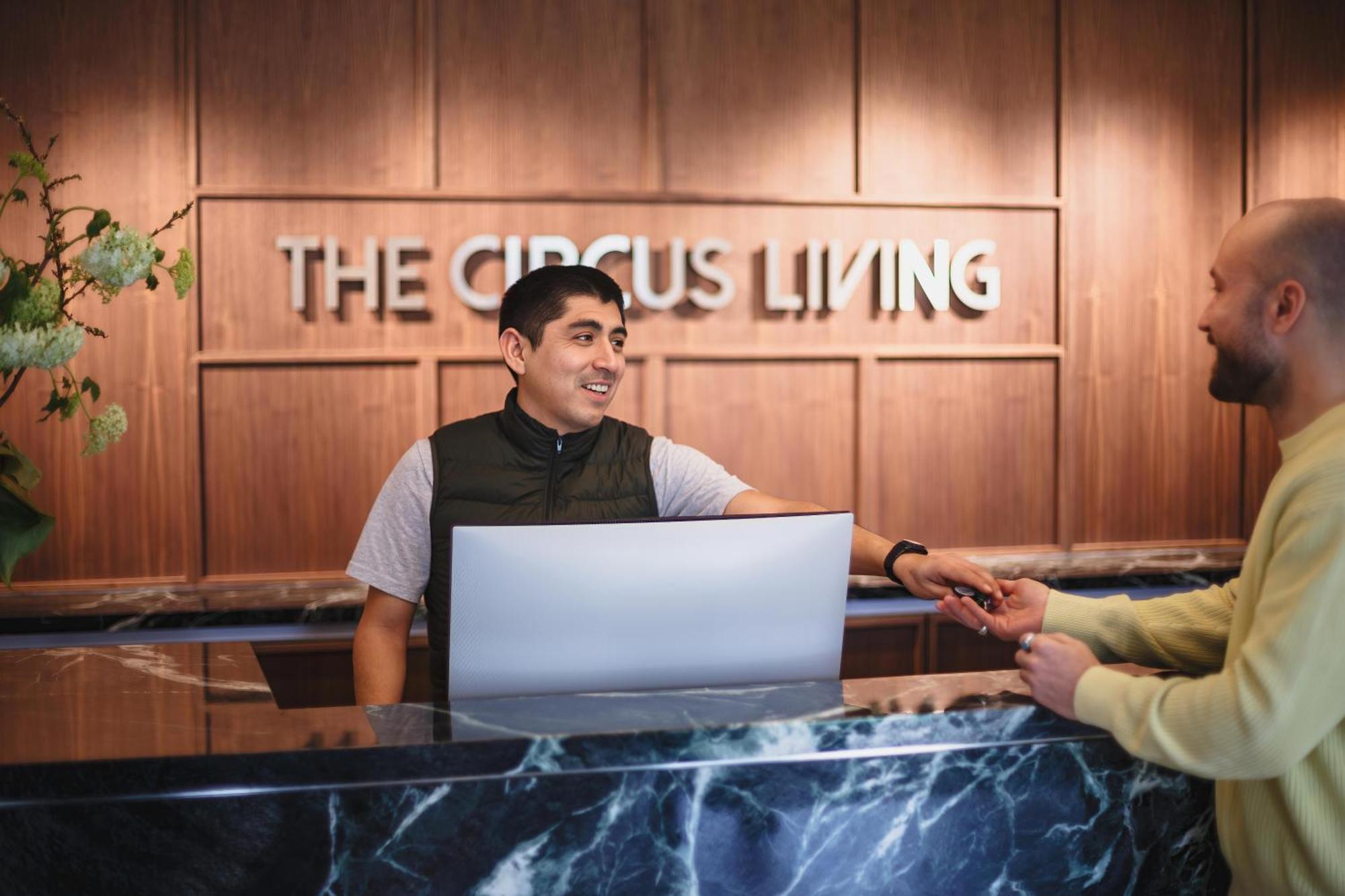 The Circus Living Aparthotel Berlin Exterior photo