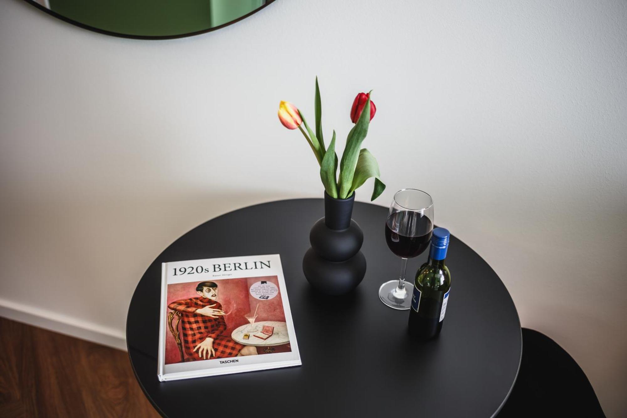 The Circus Living Aparthotel Berlin Exterior photo